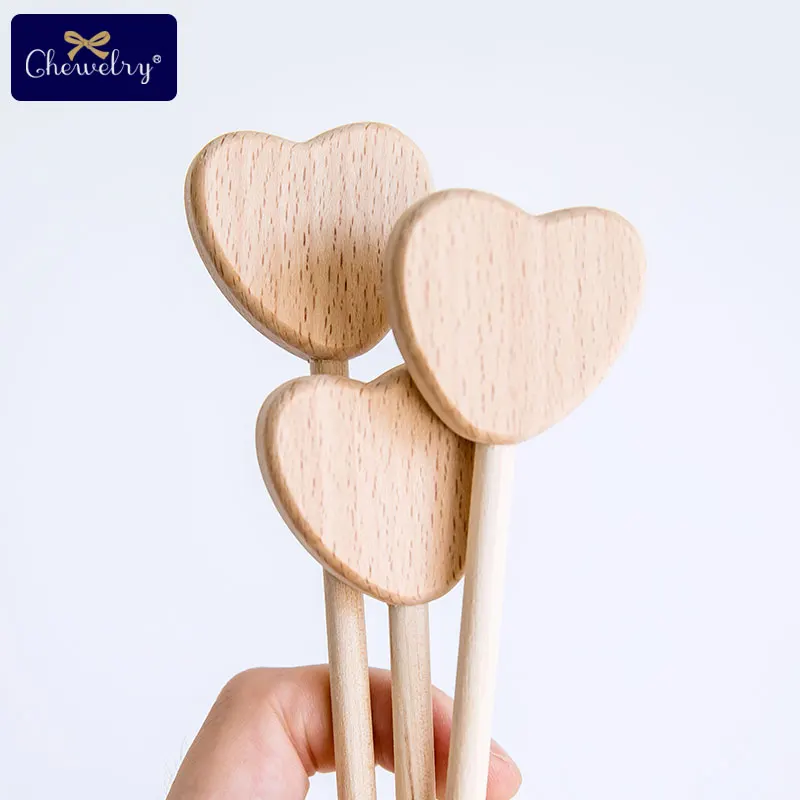 2pcs Heart Sticks 2 шт., деревянные кубики из бука с изображением звезд, игрушки с изображением Луны, индивидуальный логотип, сделай сам, волшебные палочки для детей, грызунов, вальдорфских грызунов, игрушки для занятий в тренажерном зале, игрушки для детей, Товары для детей - Цвет: 2pcs Heart Sticks