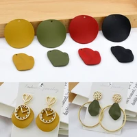 10pcs autumn and winter retro patent leather alloy wavy round piece handmade diy earrings earpin jewelry material accessories