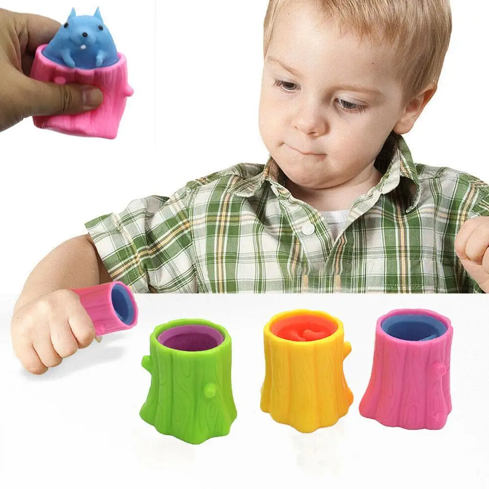 

Squeezing Squirrel Cup Tree Stump-Shaped Vent Decompression Toys Kids Adults Unzip Squirrel Fidget Antistress Toys Random Color