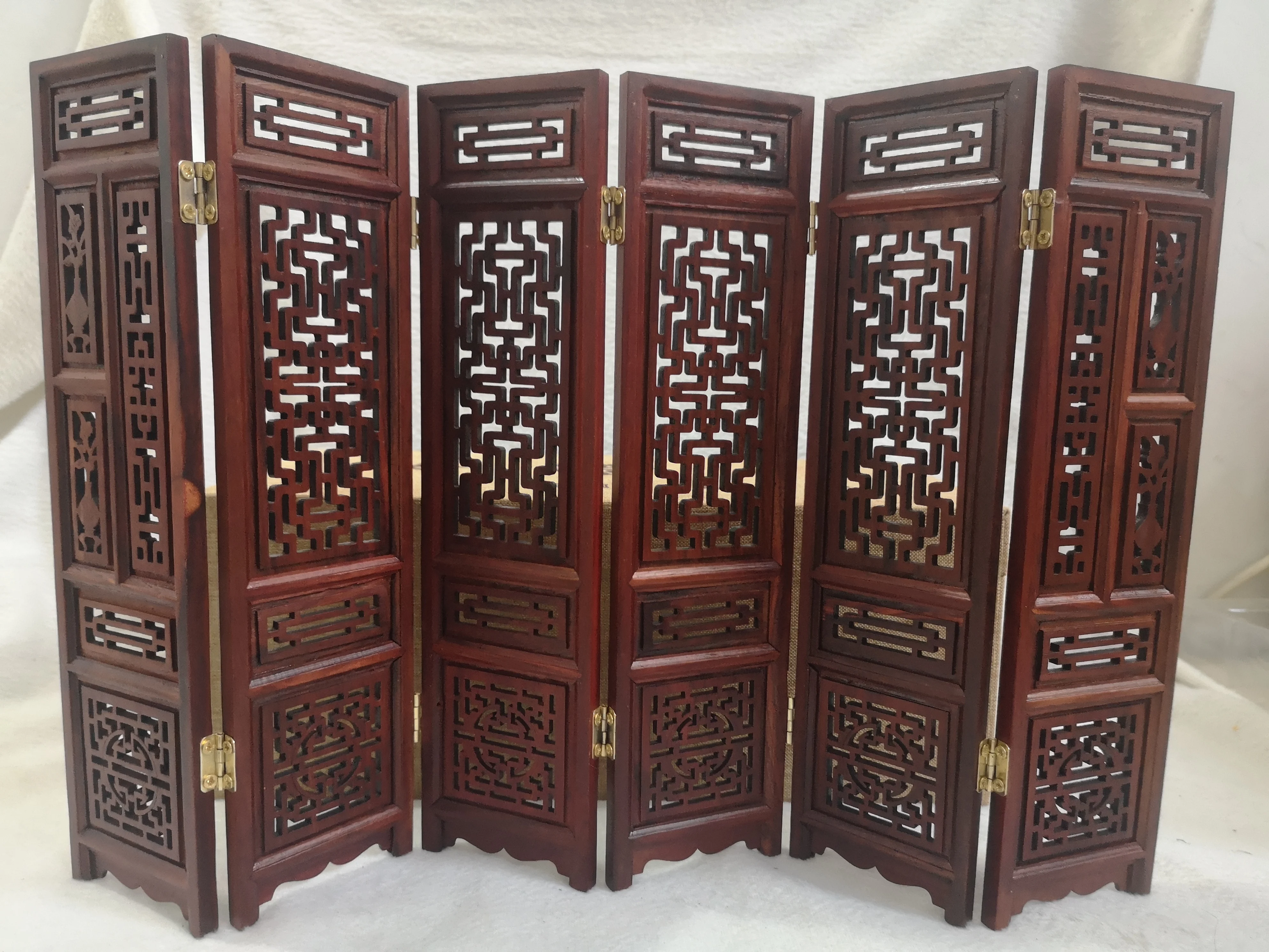 

Hand-carved Chinese Boxwood & Sculpture Folding Screen