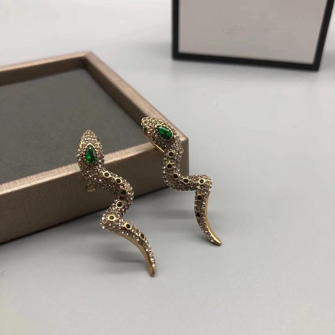 

Fashion golden snake retro earrings