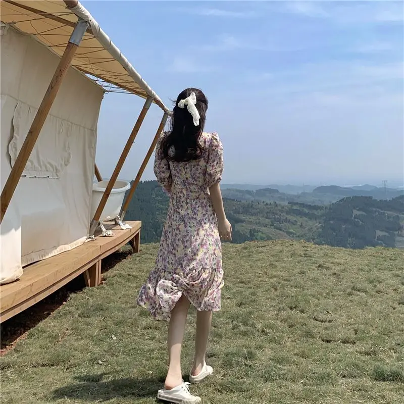 

COIGARSAM French Style Floral Print Women dress Vintage Chiffon V-Neck Dresses 5655