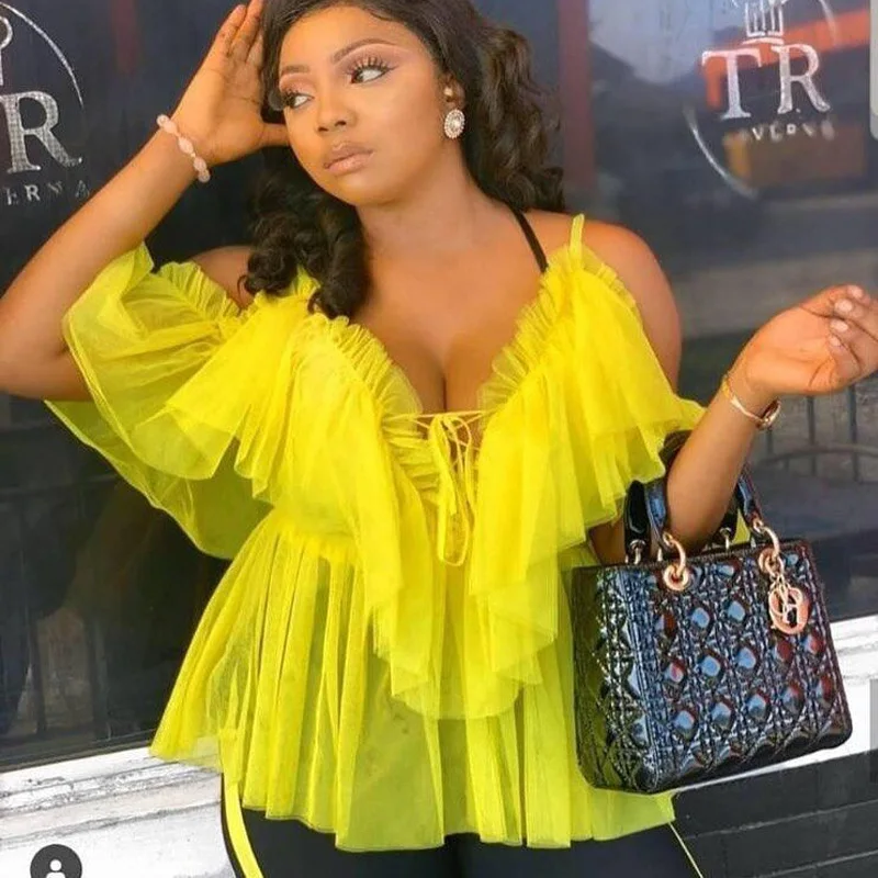 Женская блузка на бретельках с v образным вырезом элегантная уличная оборками