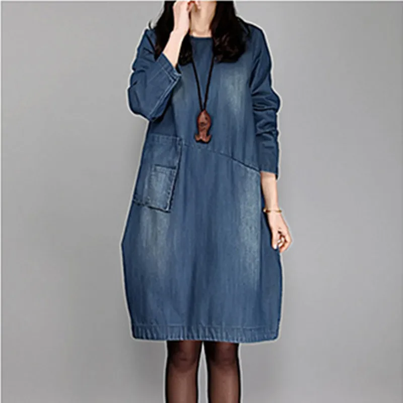 

Женское джинсовое платье с круглым вырезом, свободного покроя, с карманами