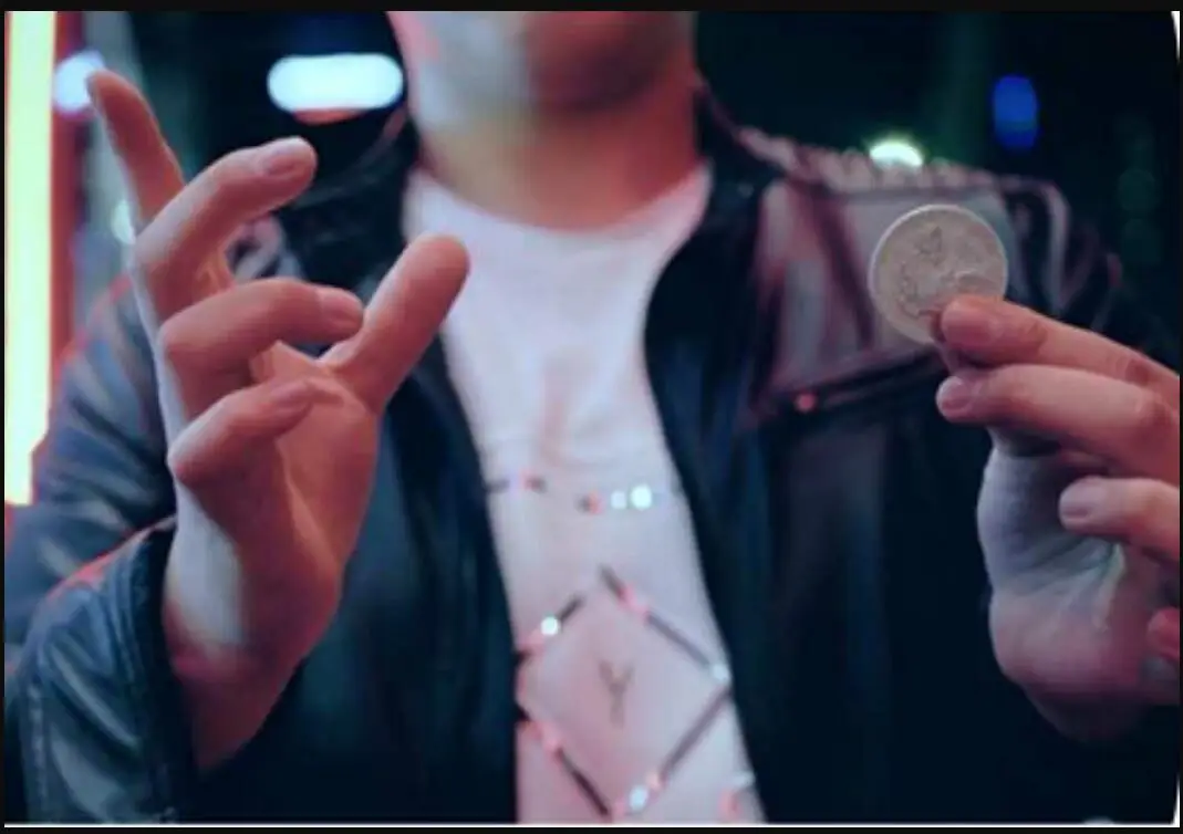 

2020 Itoshito by Zee , magic tricks (no props)