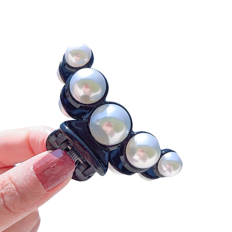 

2021 New Hyperbole Big Pearls Acrylic Hair Claw Clips Big Size Makeup Hair Styling Barrettes Women Hair Accessories Elegant