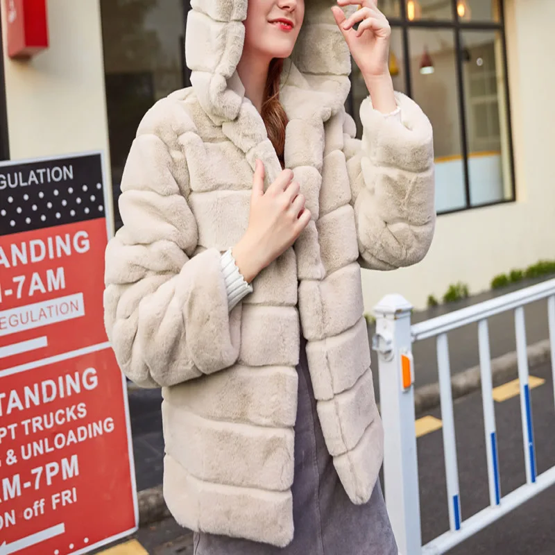 Модная женская куртка из искусственного меха тонкая стеганая верхняя одежда