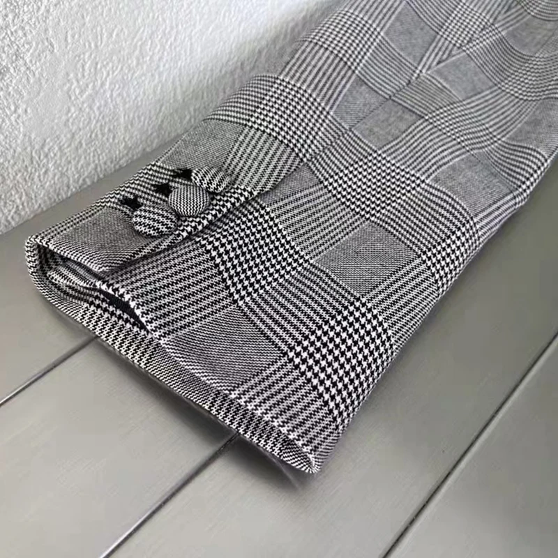 

TWOTWINSTYLE Temperament Plaid Diamonds Patchwork Blazer For Women V Neck Long Sleeve Korean Short Straight Blazers Females 2021