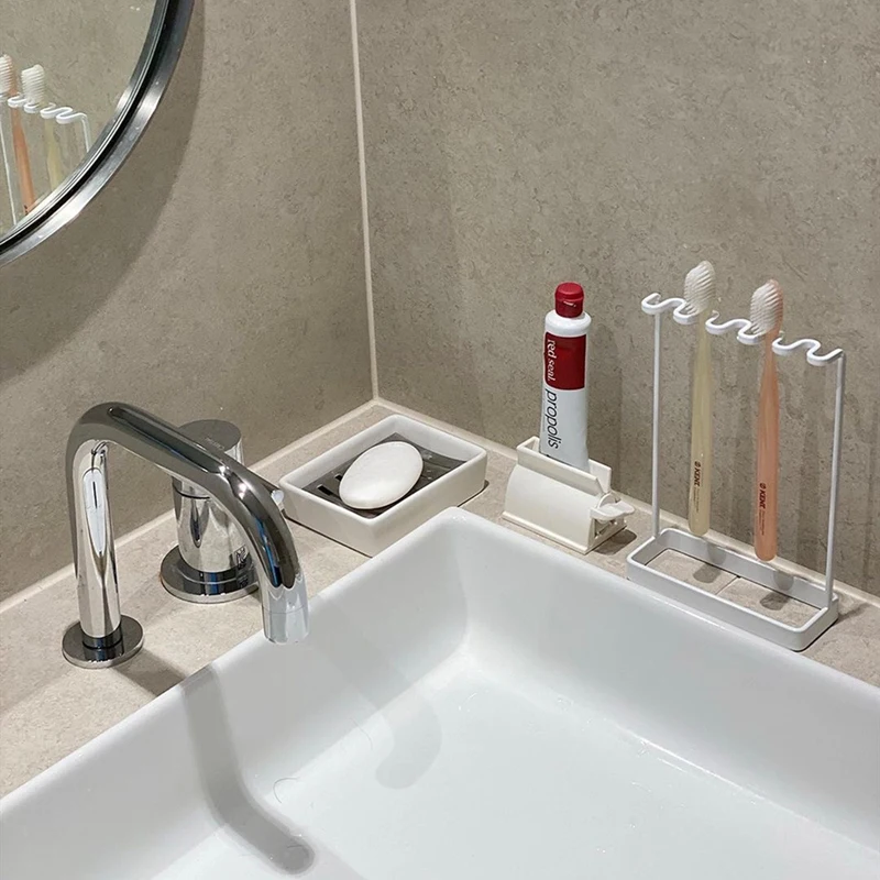 

Железный стеллаж для зубных щёток, современный простой изогнутый стеллаж для хранения зубных щеток, электронный стеллаж для хранения