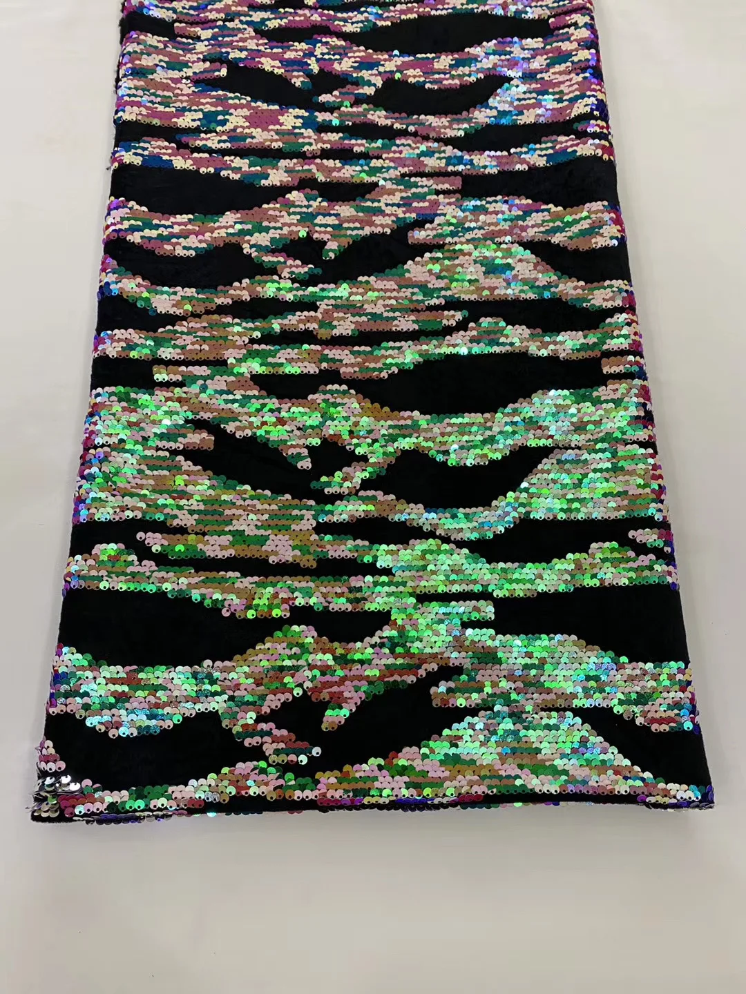 

Новейший дизайн бархата с вышивкой блестками 2022 африканская французская кружевная ткань Высокое качество нигерийская кружевная ткань J4282