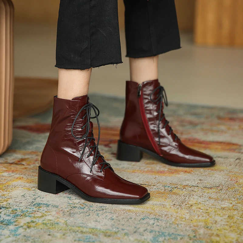 Кожаные ботильоны Женская обувь на среднем квадратном каблуке Сезон осень-зима