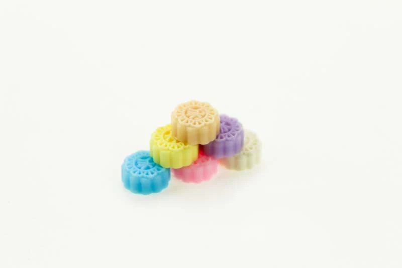 1pcs Новинка 1:12, Миниатюрная игрушка для кукольного домика, 9 шт., мини-торт с Луной, печенье, конфеты, еда, игрушка, подходит для семьи с лесными животными, коллекционный подарок - Цвет: 1pcs