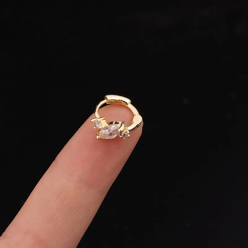 1 шт. Милый маленький замочек на ушко в форме кольца с цирконом. Простые классические геометрические закрытые зажимные серьги для ушей.