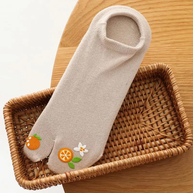 

Women's Socks & Hosiery