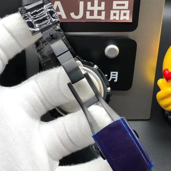 

Luxury Brand Hot Salling Men Watch Golden Stainless Steel Digital Watches Military Clock Electronic Sports Wristwatch Relogio G