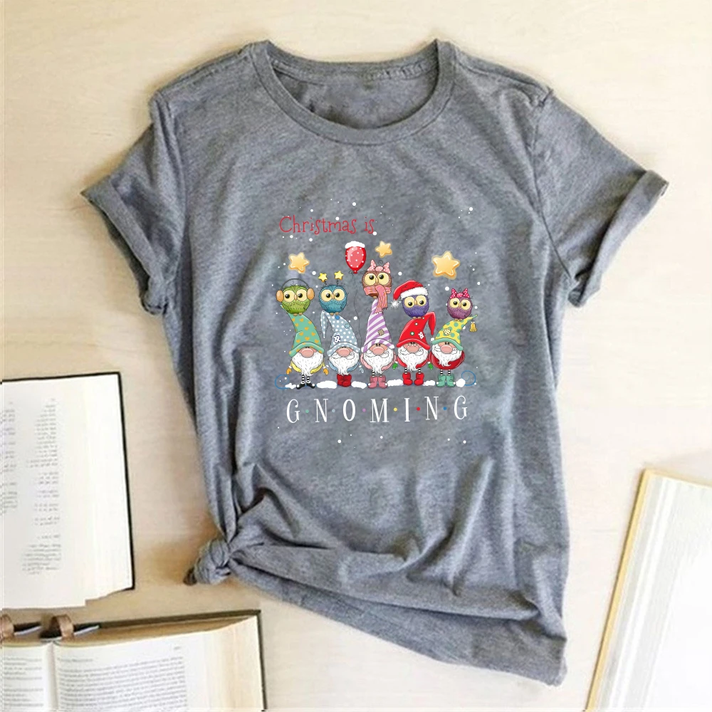 Футболка женская с принтом пять рождественских гномов