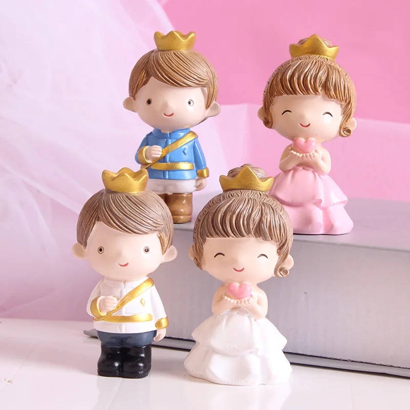 

Creative Home Ornaments Living Room Figurines Doll Resin Home Decor Modern Desk Accessories Dekoracje Decorations AE50BJ
