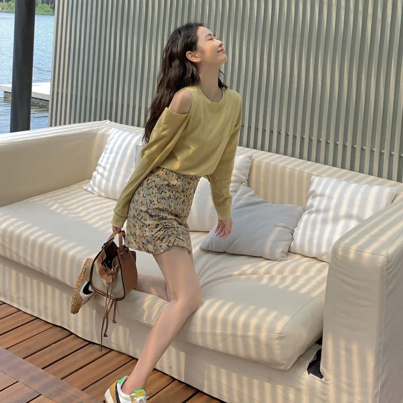 

21 new spring and summer female pure color long sleeve T-shirt collar set of head wearing loose outside off-the-shoulder blouse