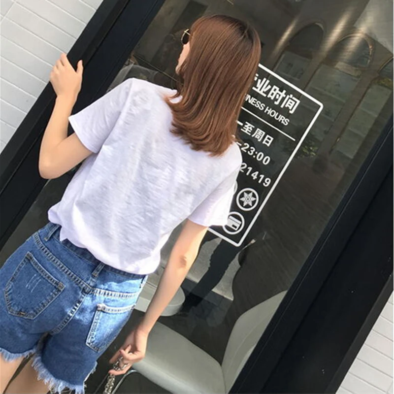 

Short Summer White New Sleeve Cotton Tshirt Rose Floral Embroidery Denim Shorts Jeans Female Two-piece Suit (Tees+Shorts) YXR361