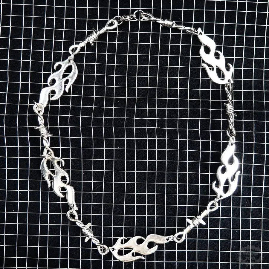 

Ожерелье-чокер в стиле хип-хоп и панк с шипами и цепями с пламенем для мужчин и женщин, Модная бижутерия для ночного клуба и вечеринки, корейс...