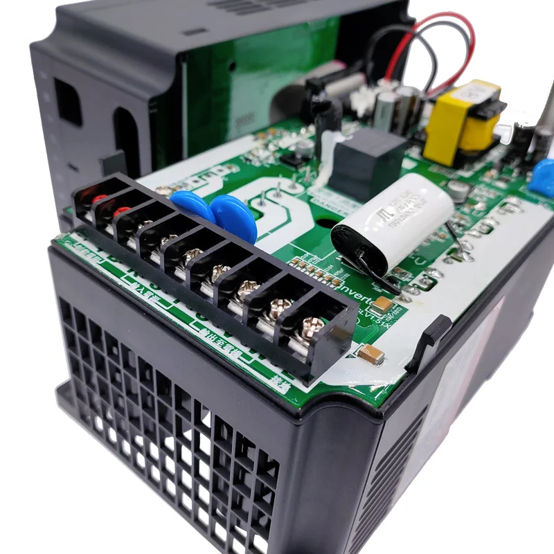 

0,75 220 380 , , 3- , VFD