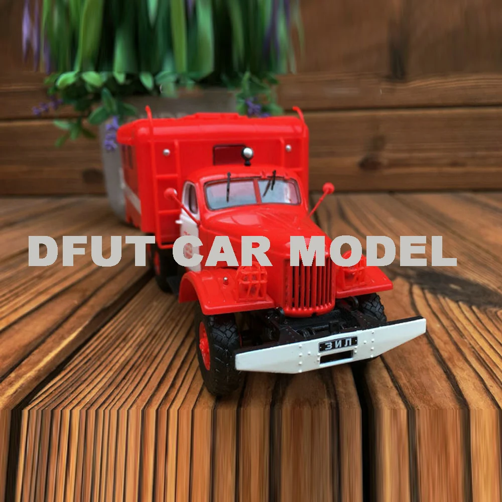 Модель автомобиля из сплава в масштабе 1:43 оригинальные авторизованные