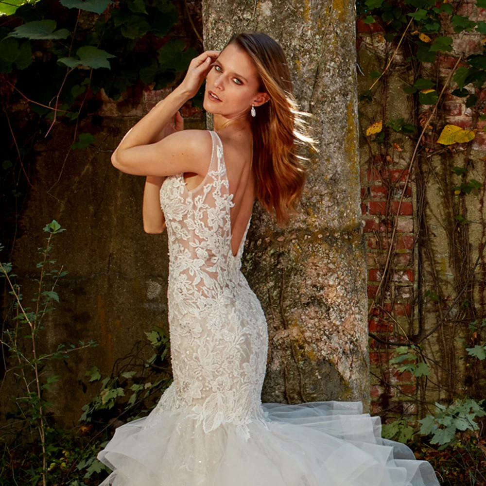 

Hot Sale Crystal Appliques Lace Mermaid Wedding Dress 2020 With Ruffles Skirt V-neck Backless Illusion Trumpet Bridal Gowns