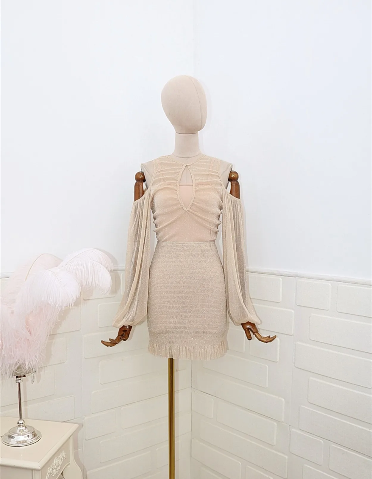 Женское Сетчатое платье с открытыми плечами плиссированное V образным вырезом и