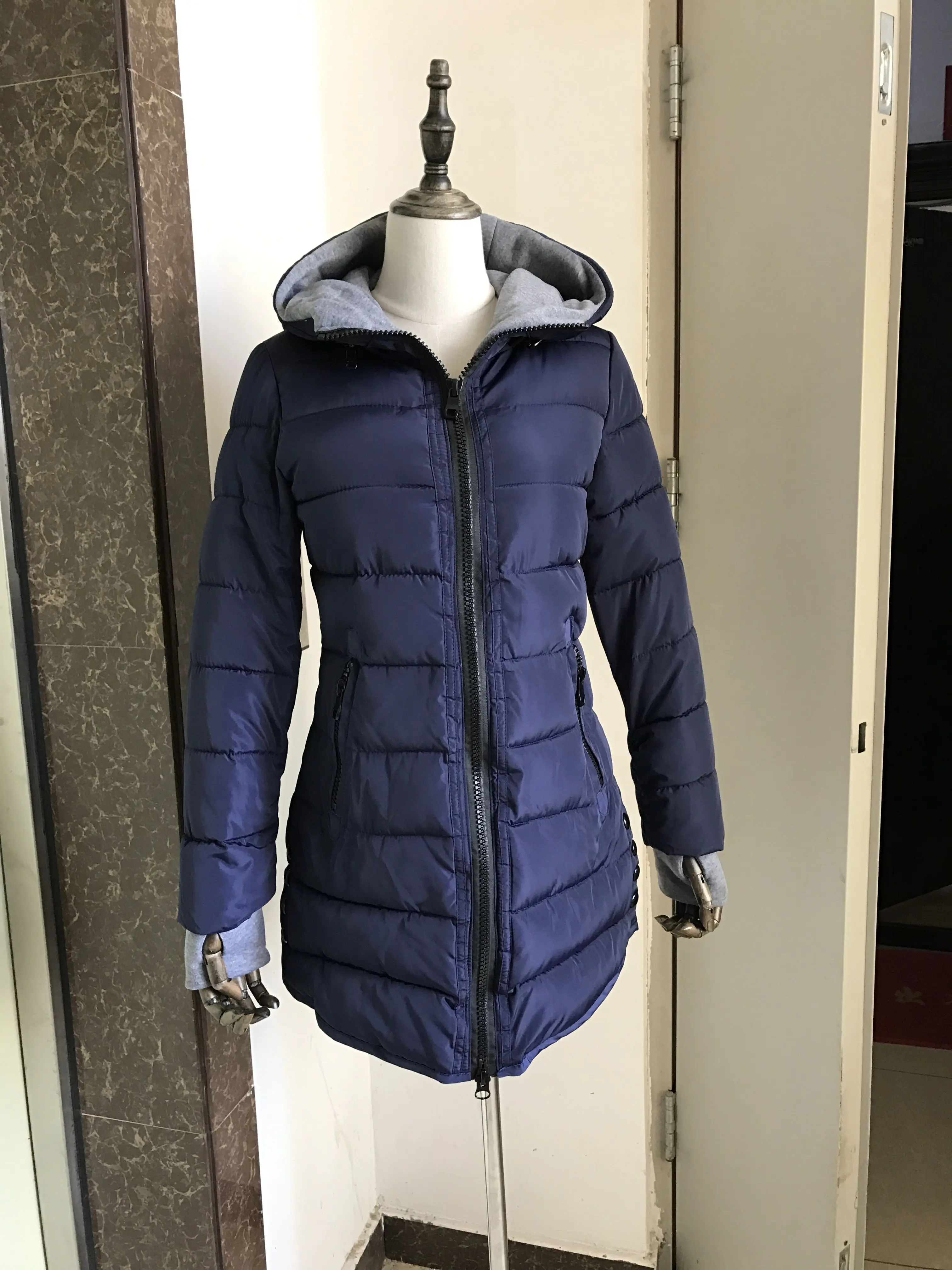 Женская куртка с капюшоном Orwindny красная длинная приталенная парка из хлопка для