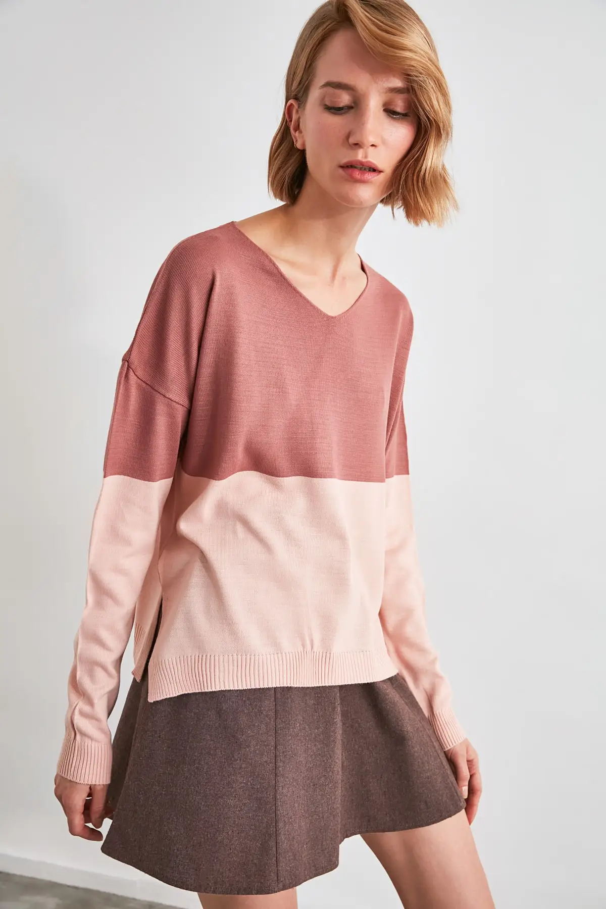

Trendyol With Color Block Knitwear Sweater TWOAW21KZ2373