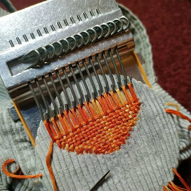 Фото Small Round Loom With Wood Disc For Darning Machine Frame Hand Tapestry Weaving Small Round Loom With Wood Disc For Darning Machine Frame Hand Tapestry Weaving