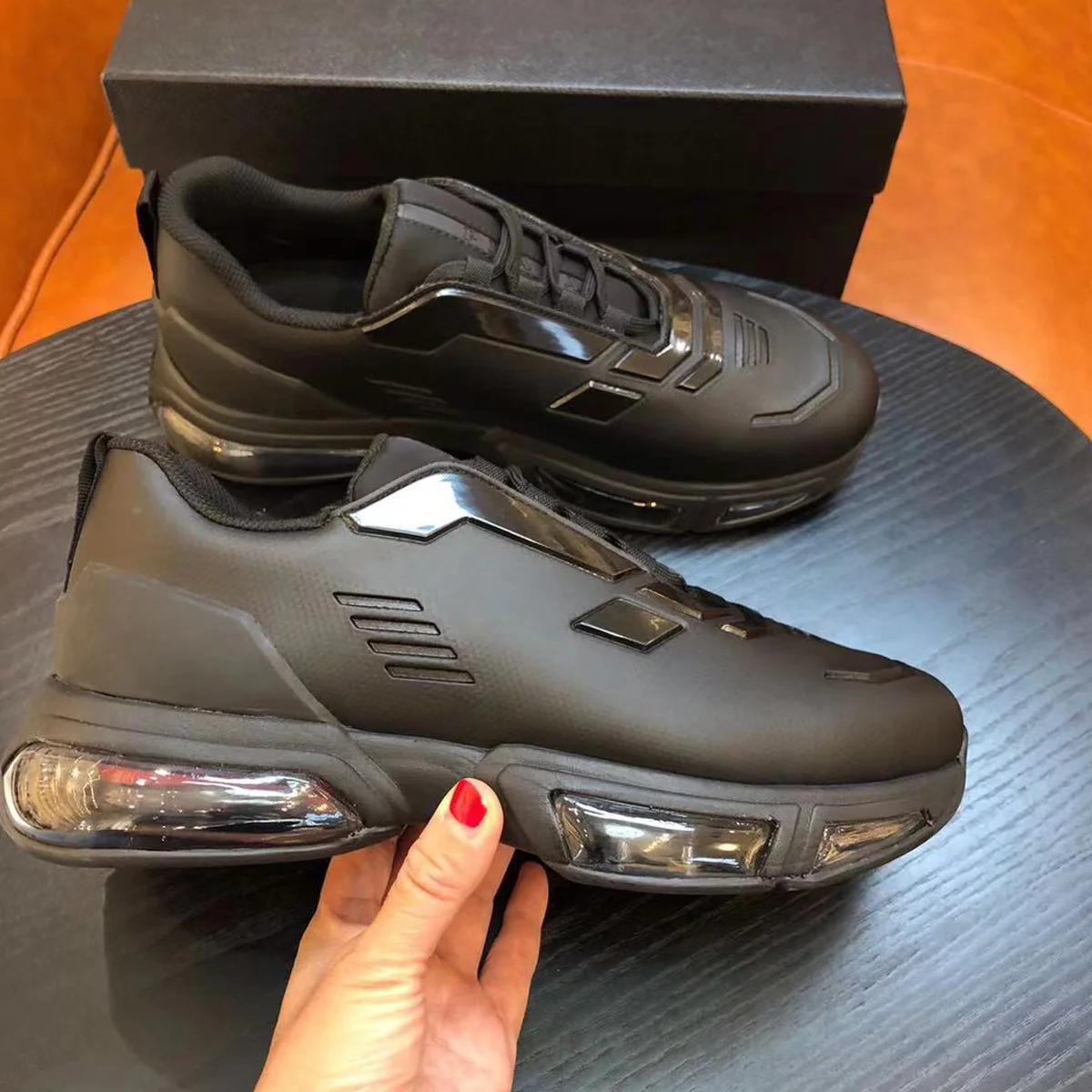 

2021 Fashion Men Breathable Shoes Transparent Sole Sneakers Casual Walking Shoes