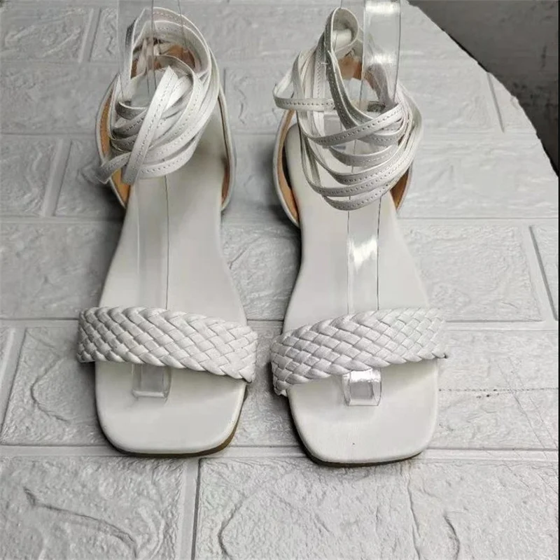 

Ladies Sandal New Style Woven Top Grade PU Lady Sandal Outdoor Casual Sandal Girls Party Shoe Fashion Square Toe Flat Sandal