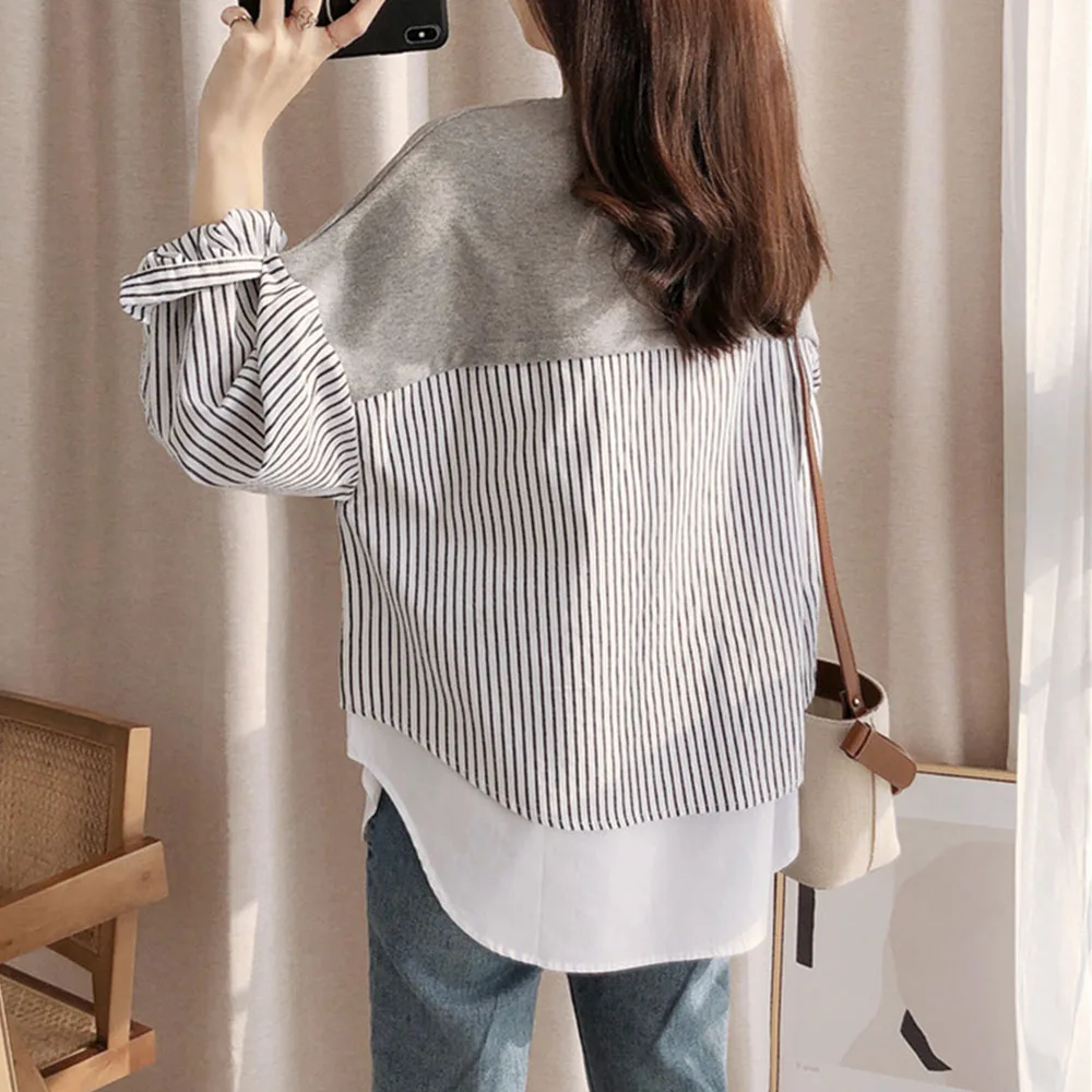 

Autumn New 2021 Round Neck Fake Two Retro Stripe Splicing Loose Casual Blouse Korean Fashion Women's Temperament Simplicity