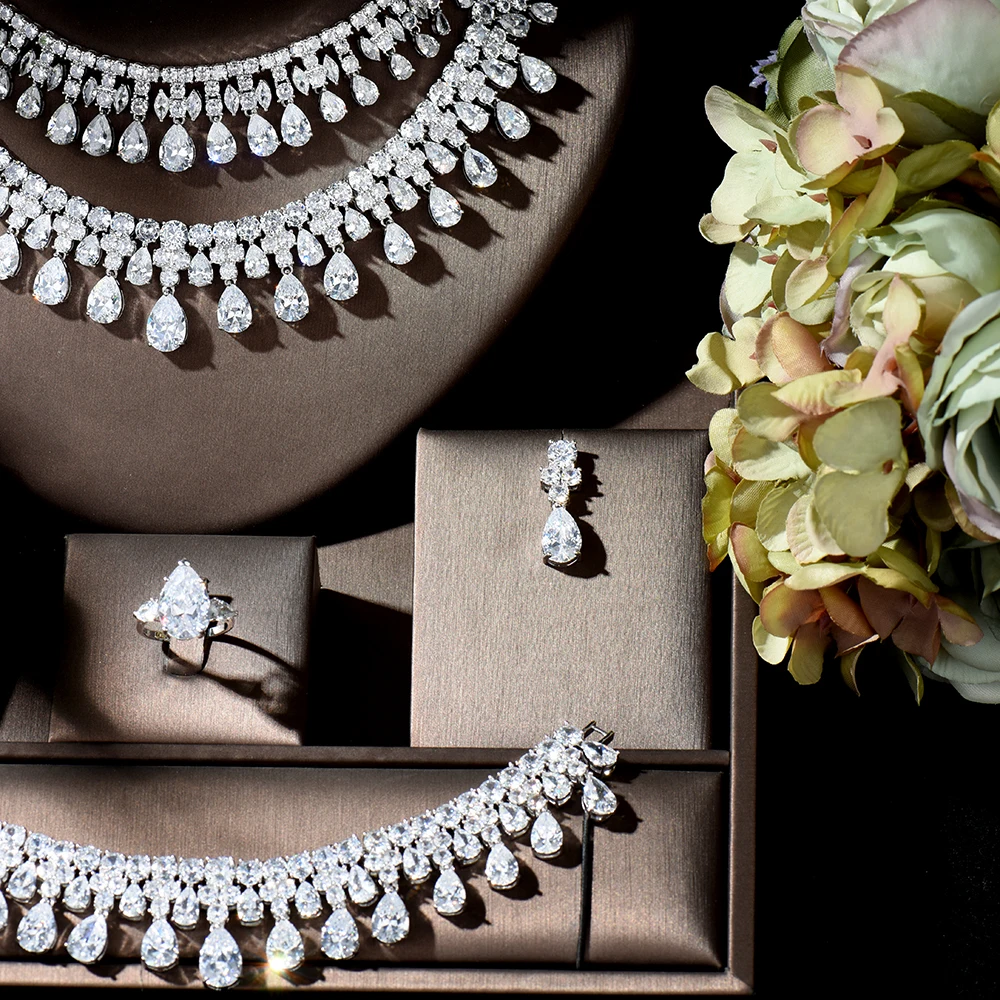 Комплект женских ювелирных изделий HIBRIDE из колье и серёг с фианитом|Ювелирные