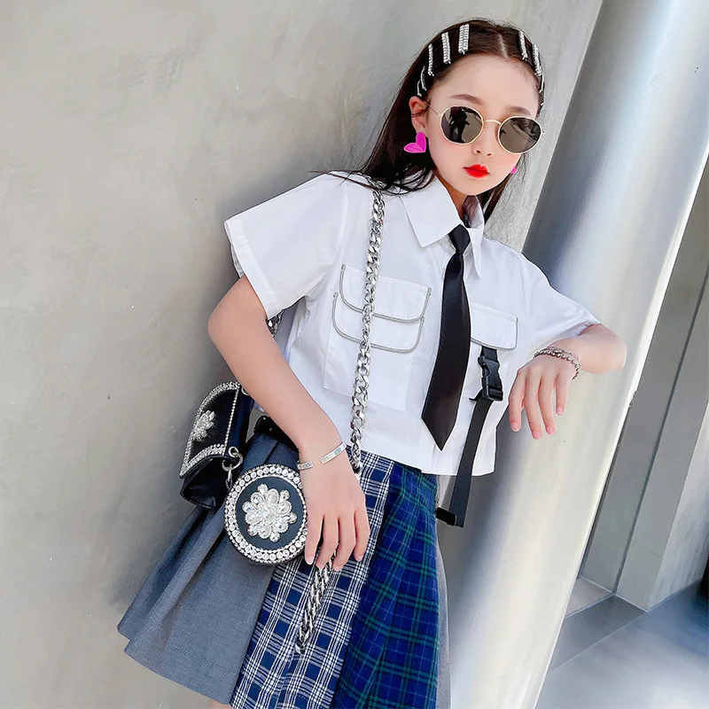 

Костюм детский летний из рубашки с коротким рукавом и юбки в стиле пэчворк