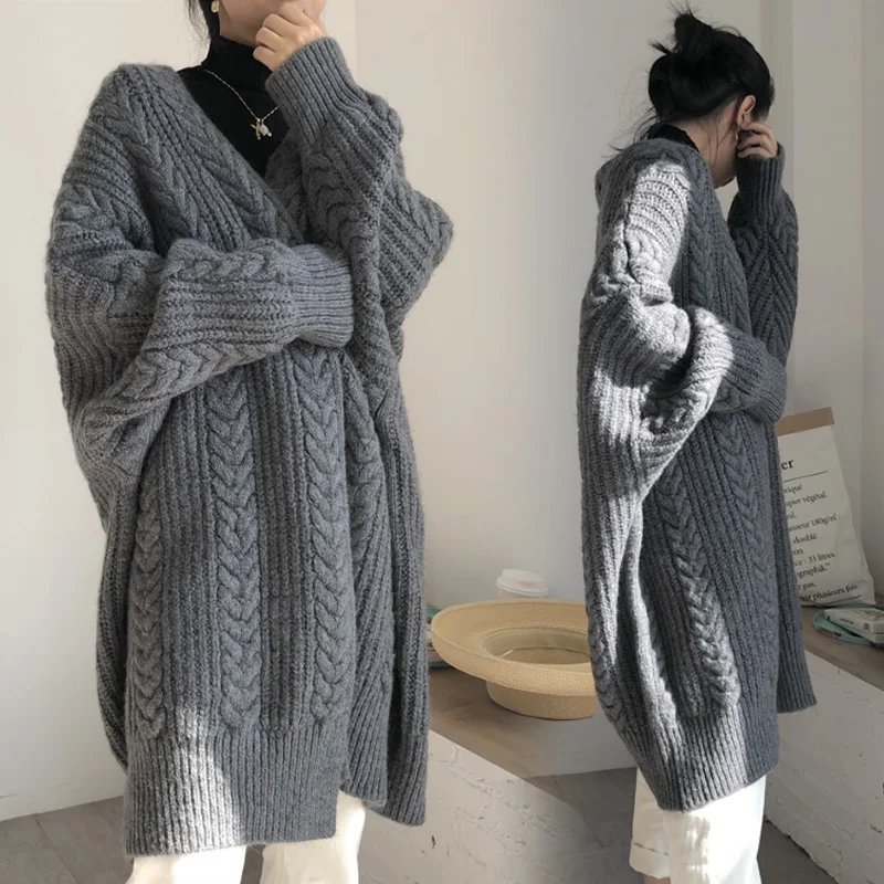 

Autumn Fashion Thickened Brocade Sweater Cloak Autumn and Winter