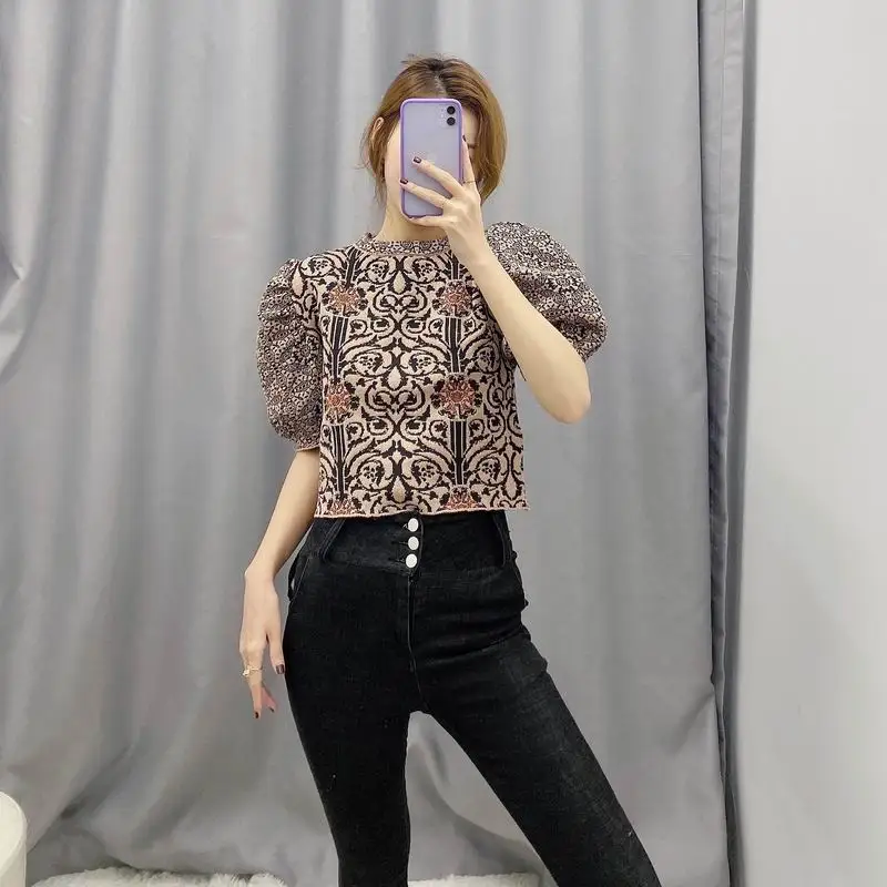 Женские трикотажные топы весна 2020 новый модный короткий рукав жаккардовый узор с