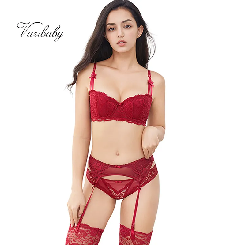 Комплект женского кружевного нижнего белья с чашкой пуш ап трусиками подвязками