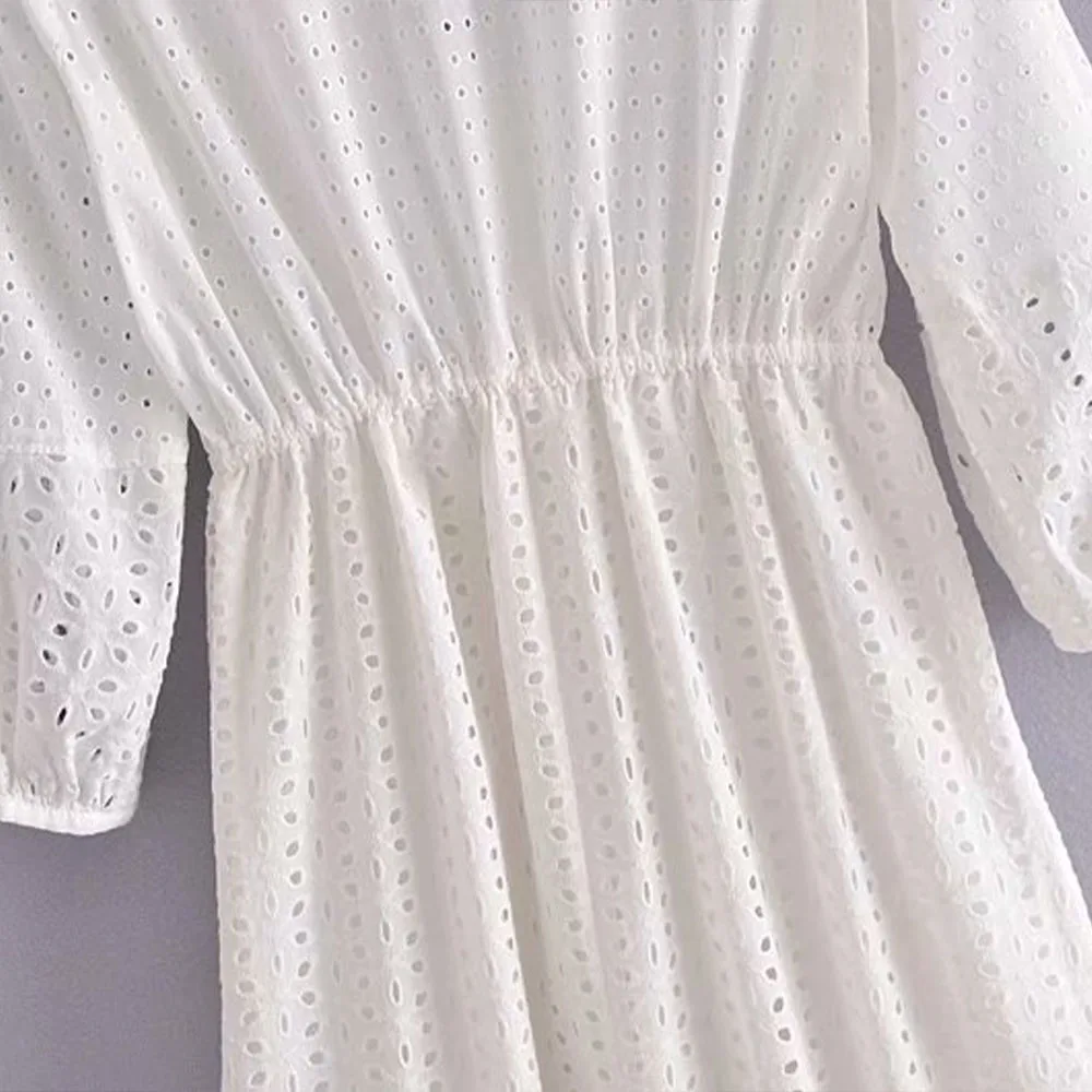 

2021 Summer New White High Waist Slim Hollow Embroidery Simple Dress V-neck Pullover Middle Sleeves