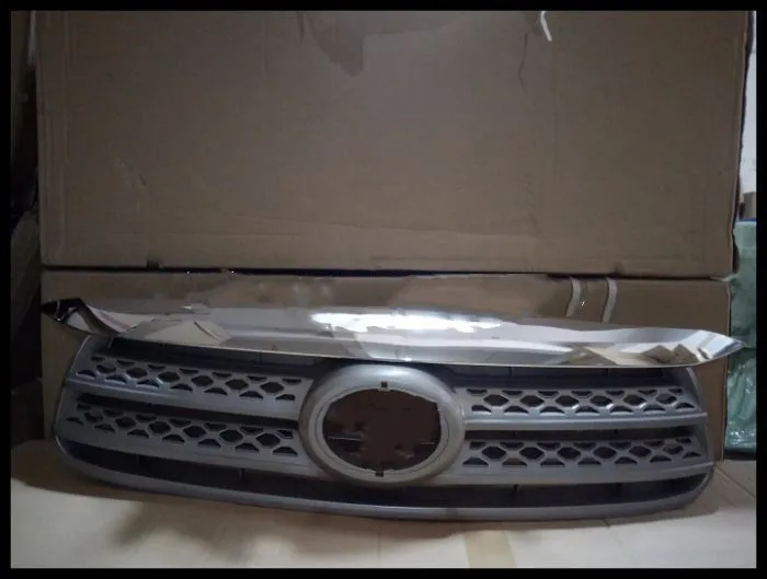 

Qirun Front Bumper Grill Grille for Toyota Fortuner 2007-2011