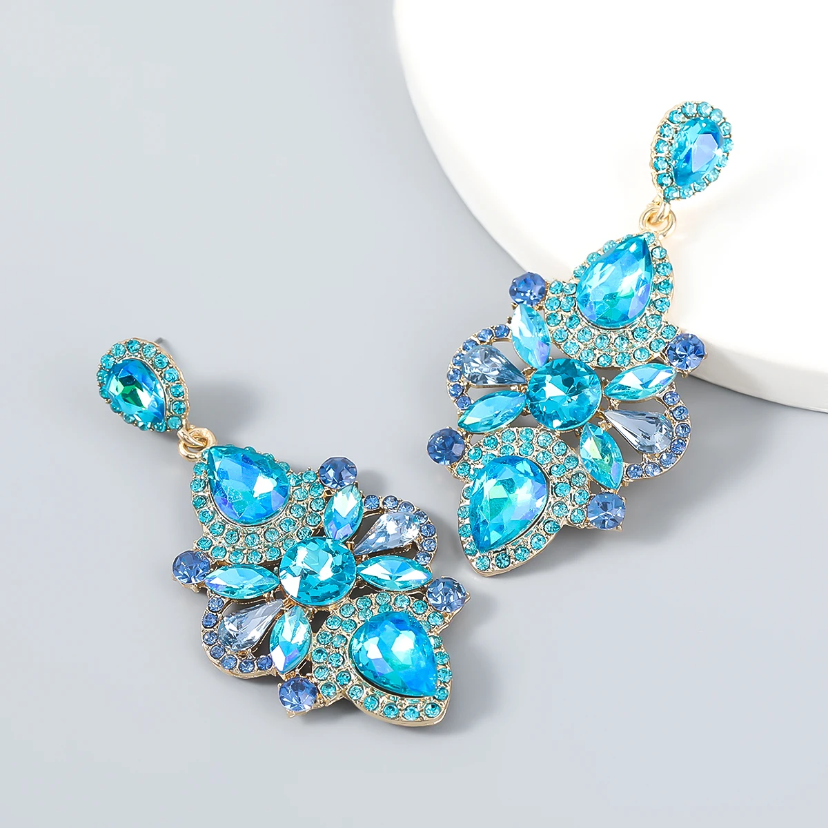 

JIJIAWENHUA2022 New Multicolor Rhinestone Pendant Women's Earrings Dinner Party Fashion Statement Jewelry Accessories