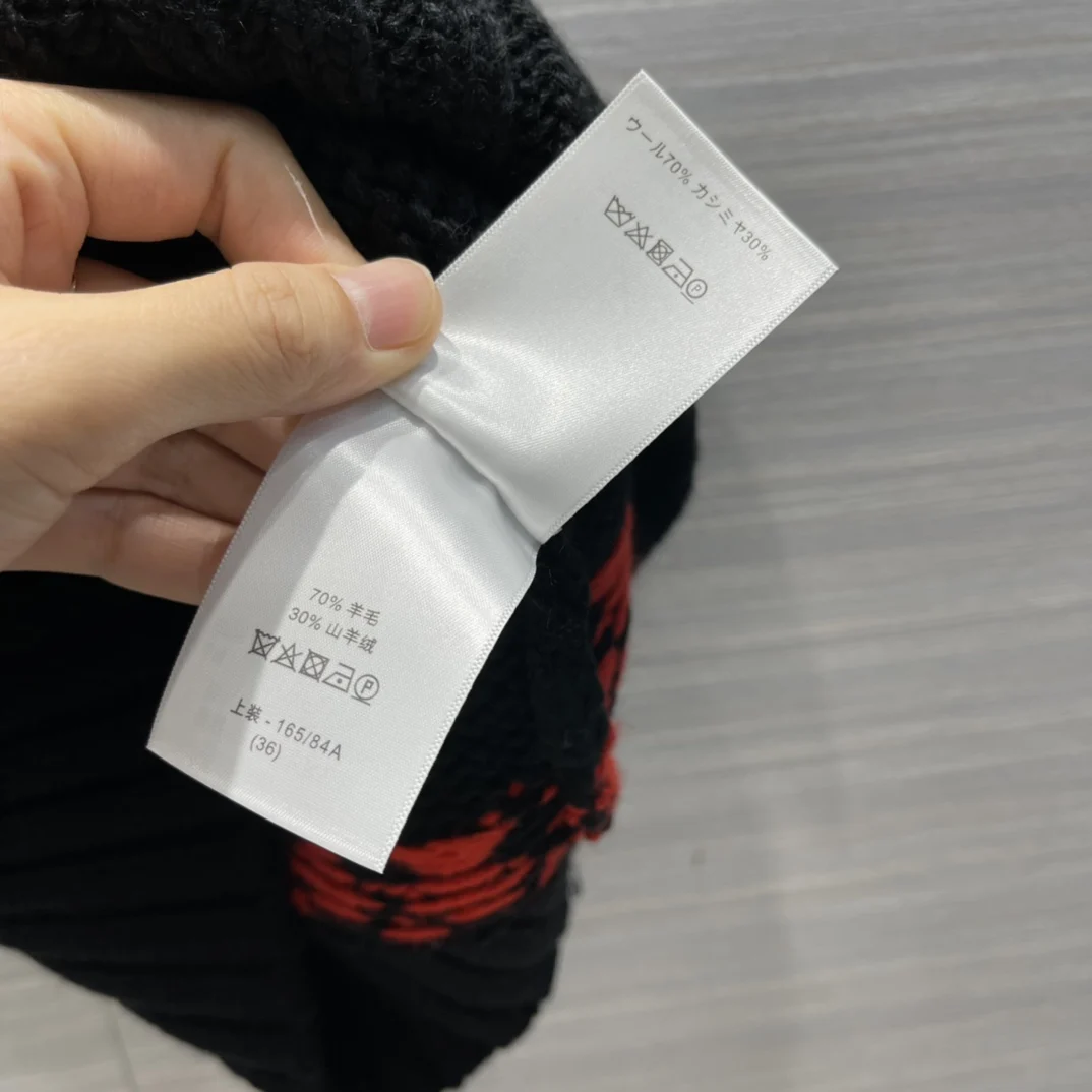 

High-end Brand Rabbit Jacquard Knitted Vest Sweaters Women Fashion Square Neck Design Good Quality 70% Wool Black Vest Sweaters