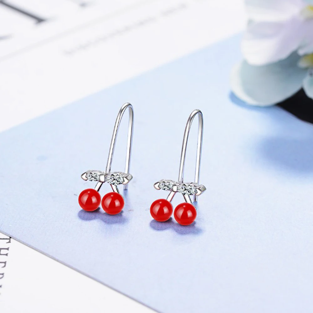 

2021 New Simple Fashion Cute Earrings Personality Creative Design Red Cherry Stud Earrings Classic Women Exquisite Gift