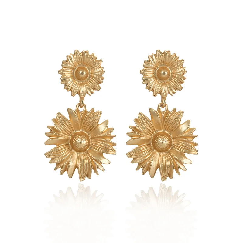 

Retro fashion gold sunflower drop earrings for women designed original flowers big flowers dangle earrings