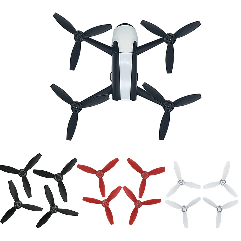 2 пары вращающихся по часовой стрелке и против стрелки пропеллеров для