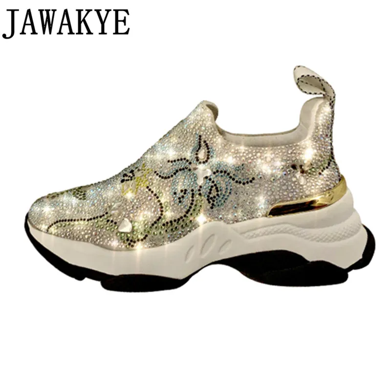 Шикарная повседневная обувь на плоской платформе для женщин украшенная стразами