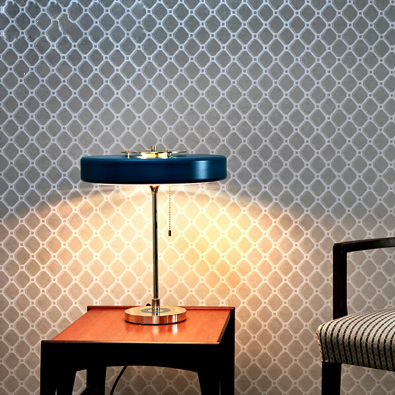 

Современный белый/черный/синий светодиодный настольный светильник для офиса, кабинета, гостиной, освещение, прикроватная тумбочка для спал...