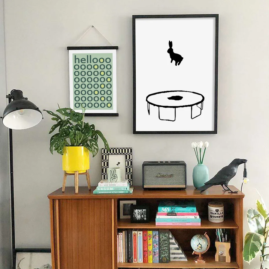 Картина для детской комнаты с буквами &quotHello&quot на холсте прыгающий кролик