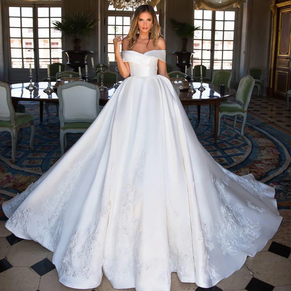 

2021 Off The Shoulder Strapless Ball Gown Satin Wedding Dress Chapel Train Princess Simple Elegant Bridal Dress Prom For Women